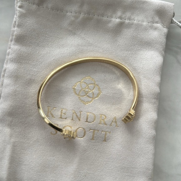 Kendra Scott Kapri Gold Cuff Bracelet in Lustra Glass - Picture 3 of 5